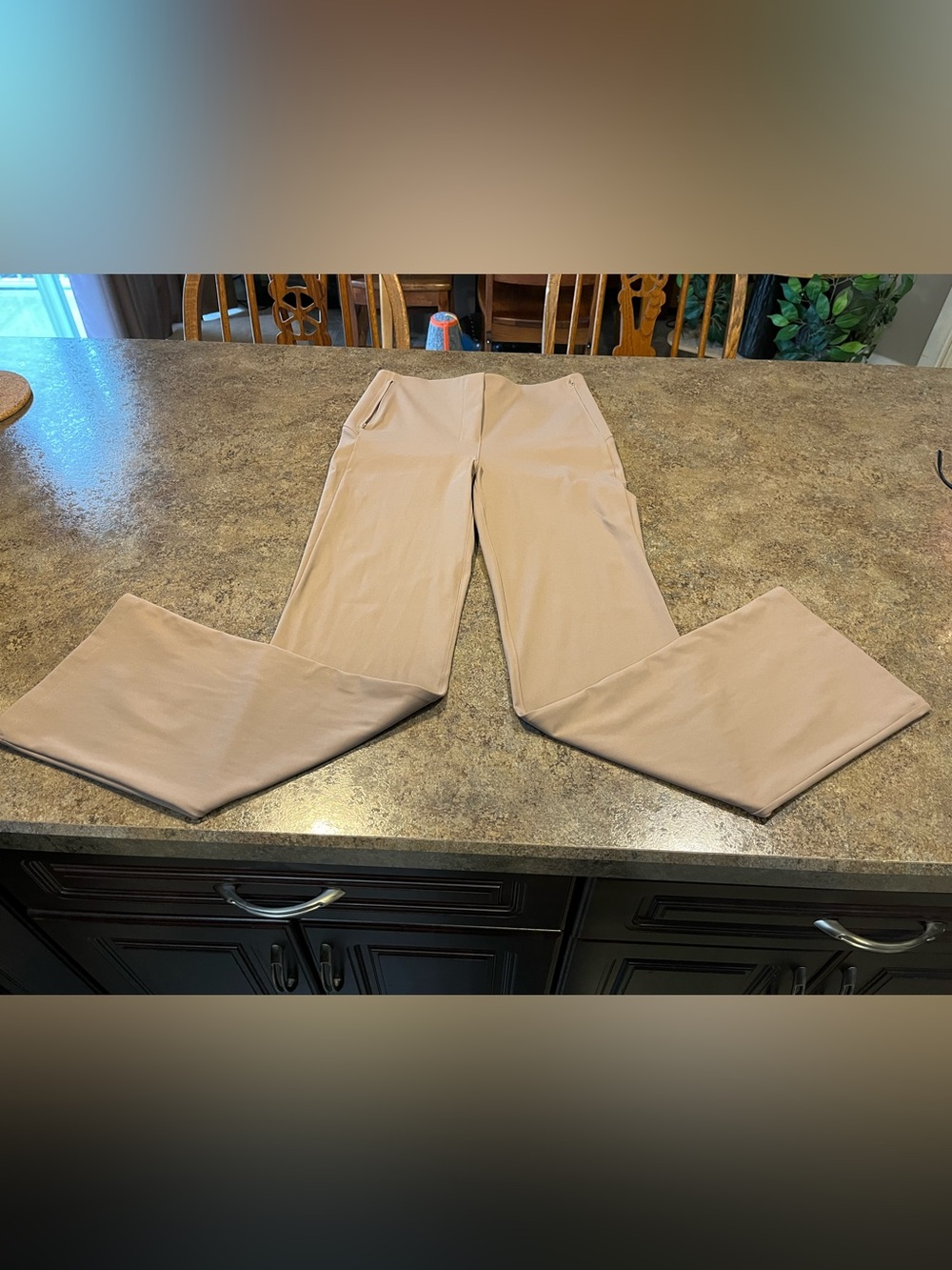 Lululemon Smooth Fit Pull-On High-
Rise Pant *Regular, size 8, tauptastic colour - Picture 7 of 13
